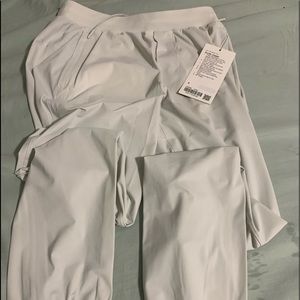 Lululemon surge men’s joggers.  NWT!!